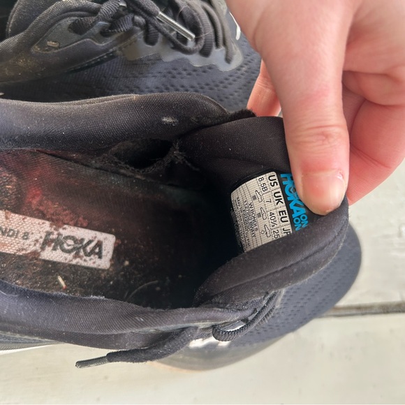 ☀️3/$25 Hoka Bondi 8 Black Sneakers 8.5 Women’s - Picture 3 of 7